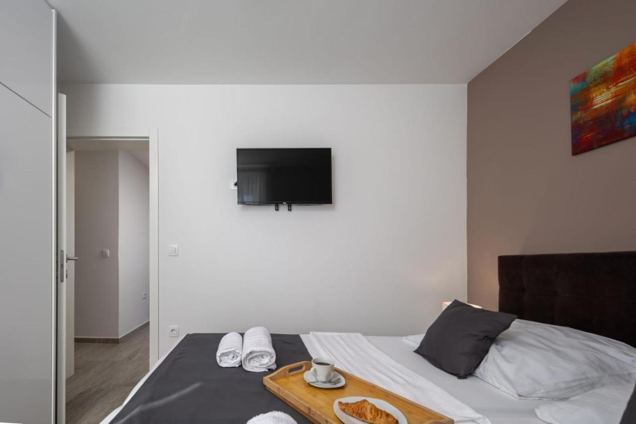 Apartments Cesare Nin Luaran gambar