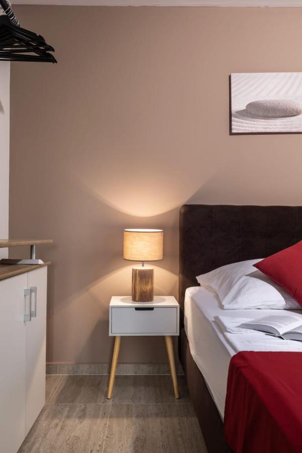 Apartments Cesare Nin Luaran gambar