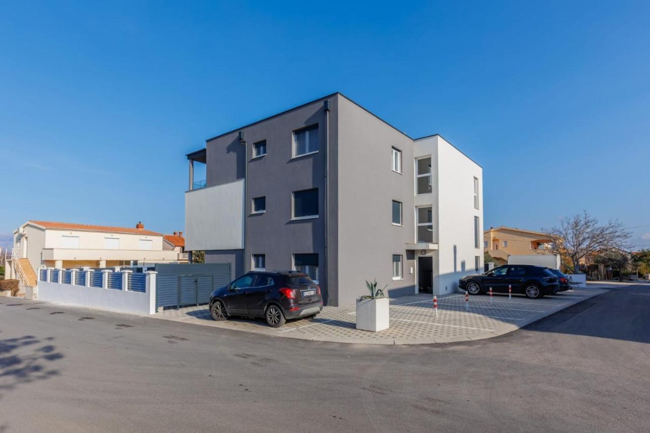 Apartments Cesare Nin Luaran gambar