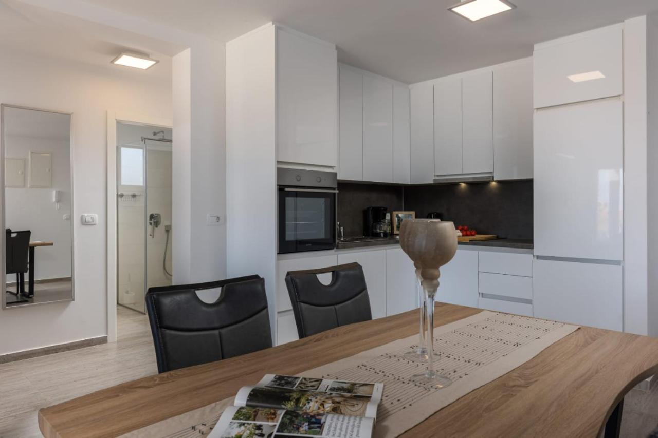 Apartments Cesare Nin Luaran gambar