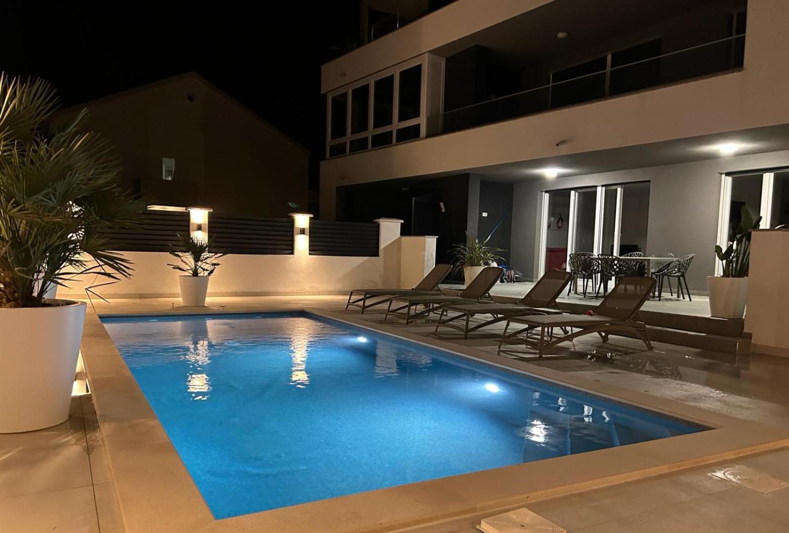 Apartments Cesare Nin Luaran gambar